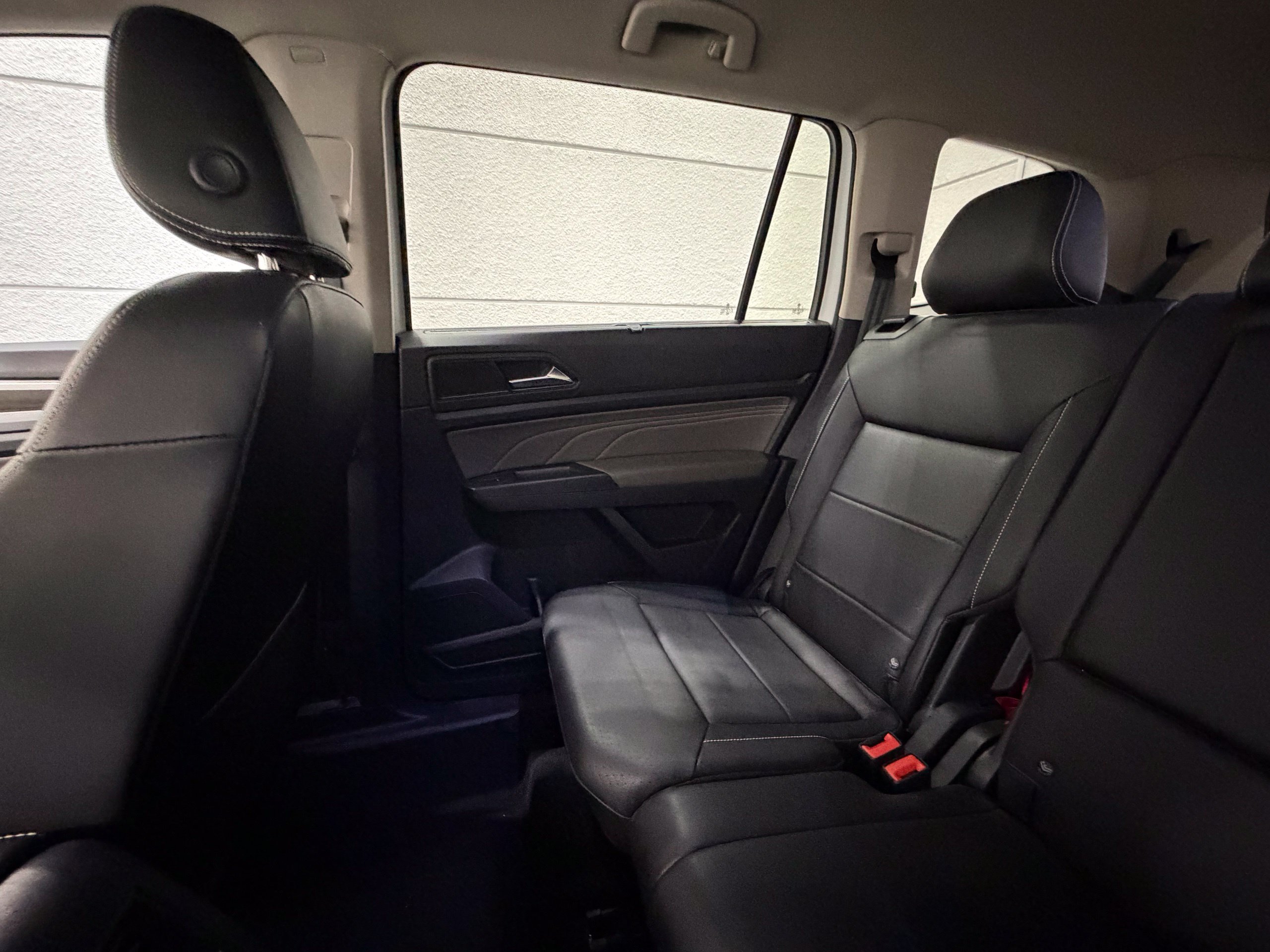 Certified 2023 Volkswagen Atlas SE w/ Black Wheel Package FWD image 40