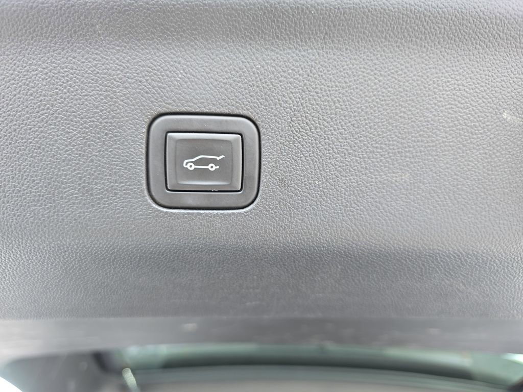 Used 2024 Chevrolet Tahoe Premier image 18