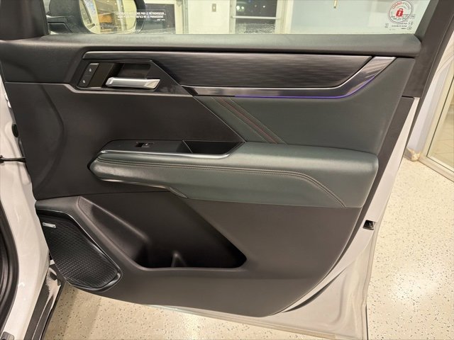 Used 2024 GMC Acadia AT4 image 44