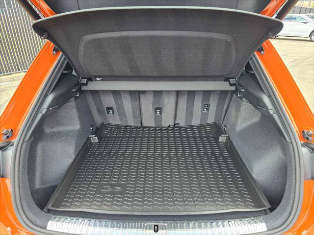 Certified 2025 Audi Q3 2.0T Premium Plus w/ Premium Plus Package AWD/4WD image 14