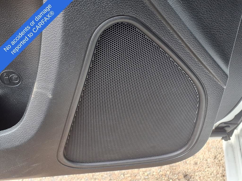 Used 2017 Chrysler 300 Touring w/ Value Package image 15