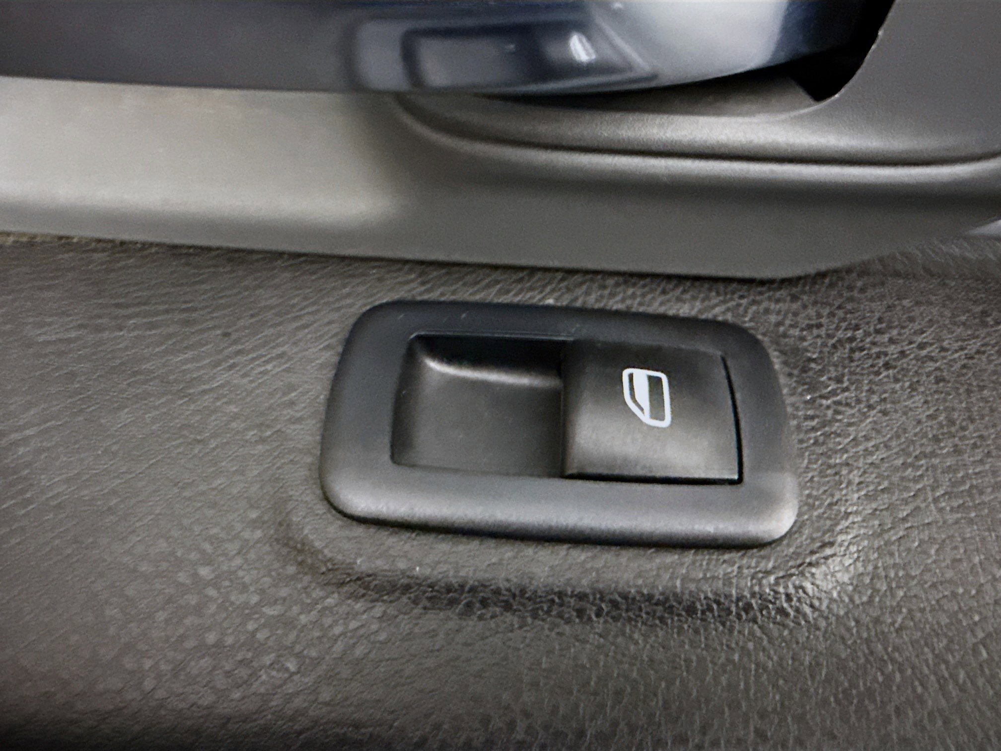 Used 2023 RAM 1500 Classic SLT w/ Trailer & Traction Group image 30