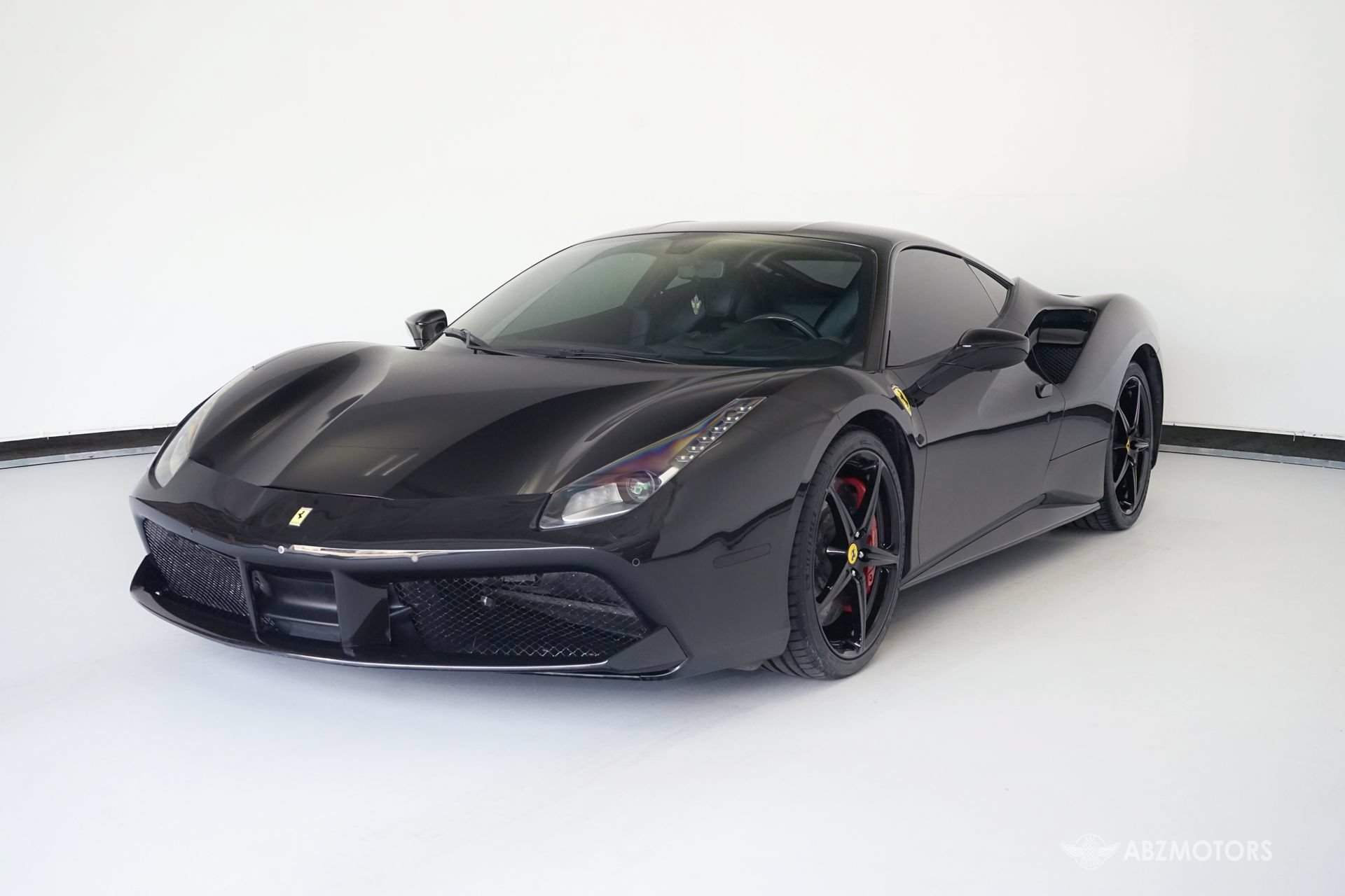 Used 2017 Ferrari 488 GTB RWD image 2