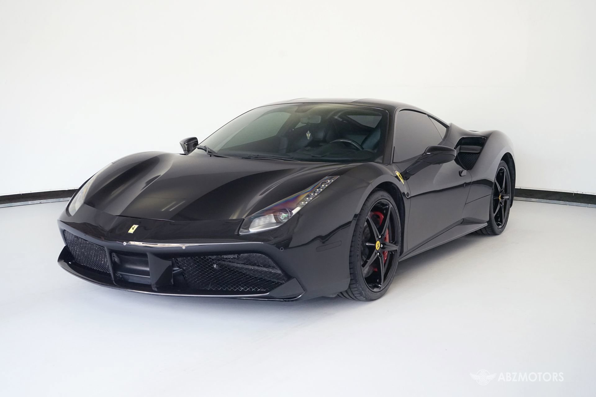 Used 2017 Ferrari 488 GTB image 2