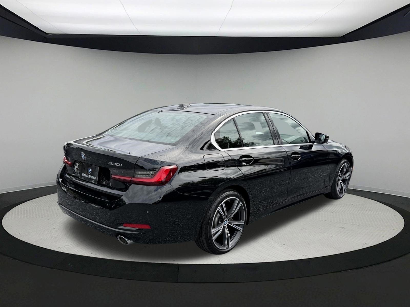 Certified 2024 BMW 330i xDrive Sedan w/ Premium Package AWD/4WD image 4