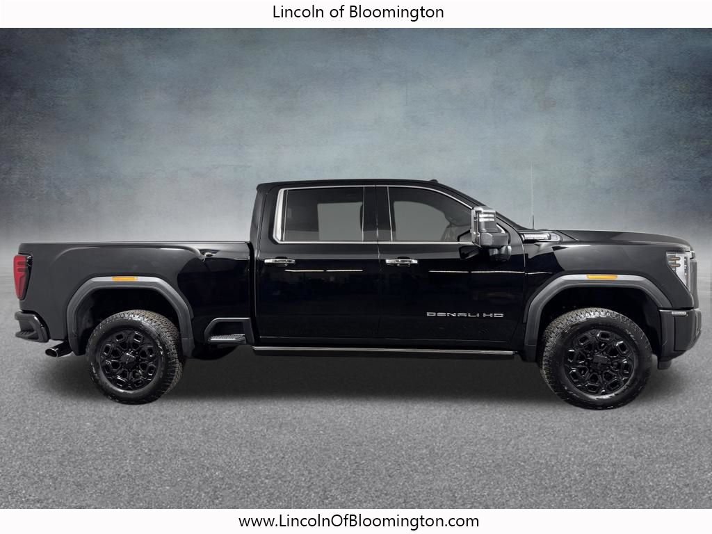 Used 2024 GMC Sierra 3500 Denali Ultimate AWD/4WD image 8
