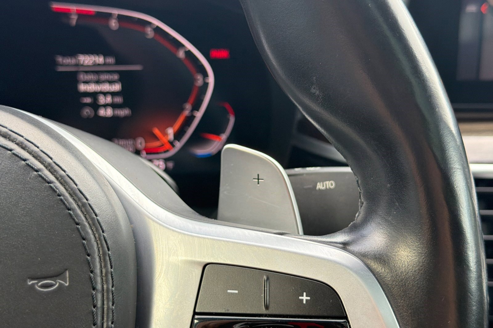 Used 2020 BMW 540i w/ M Sport Package image 34