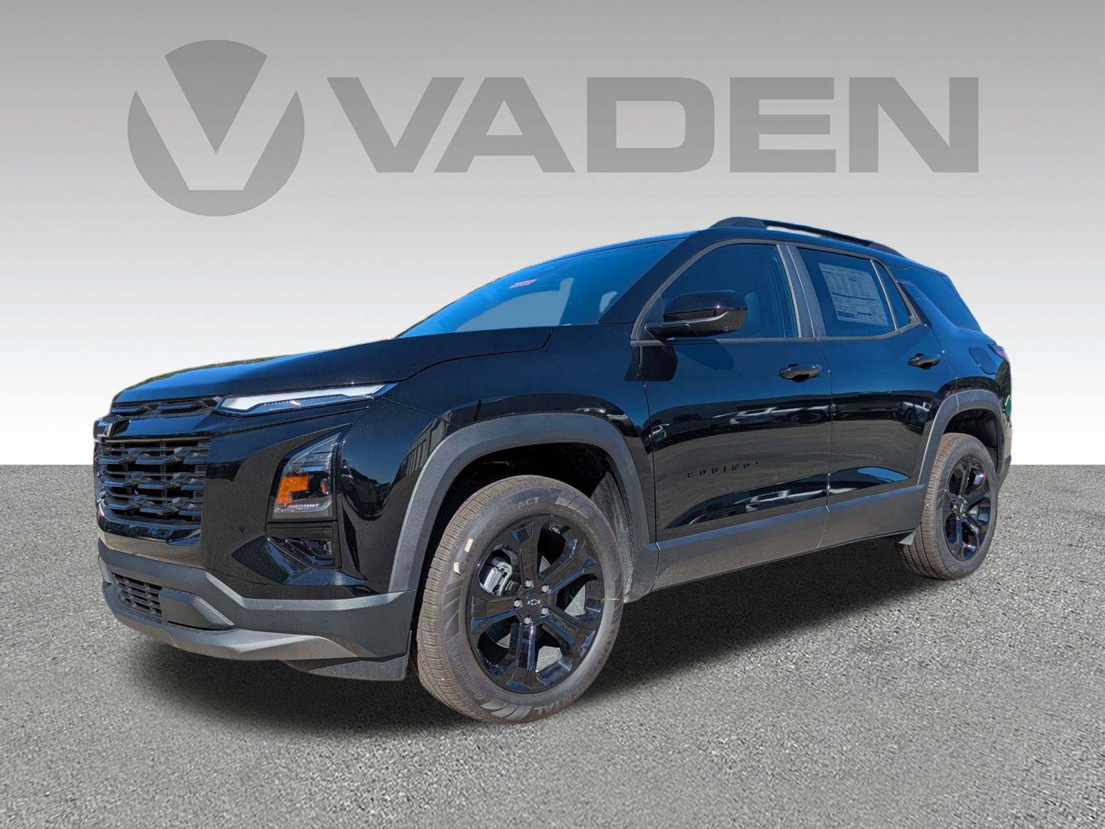 New 2027 Chevrolet Equinox LT w/ Convenience Package II FWD image 2