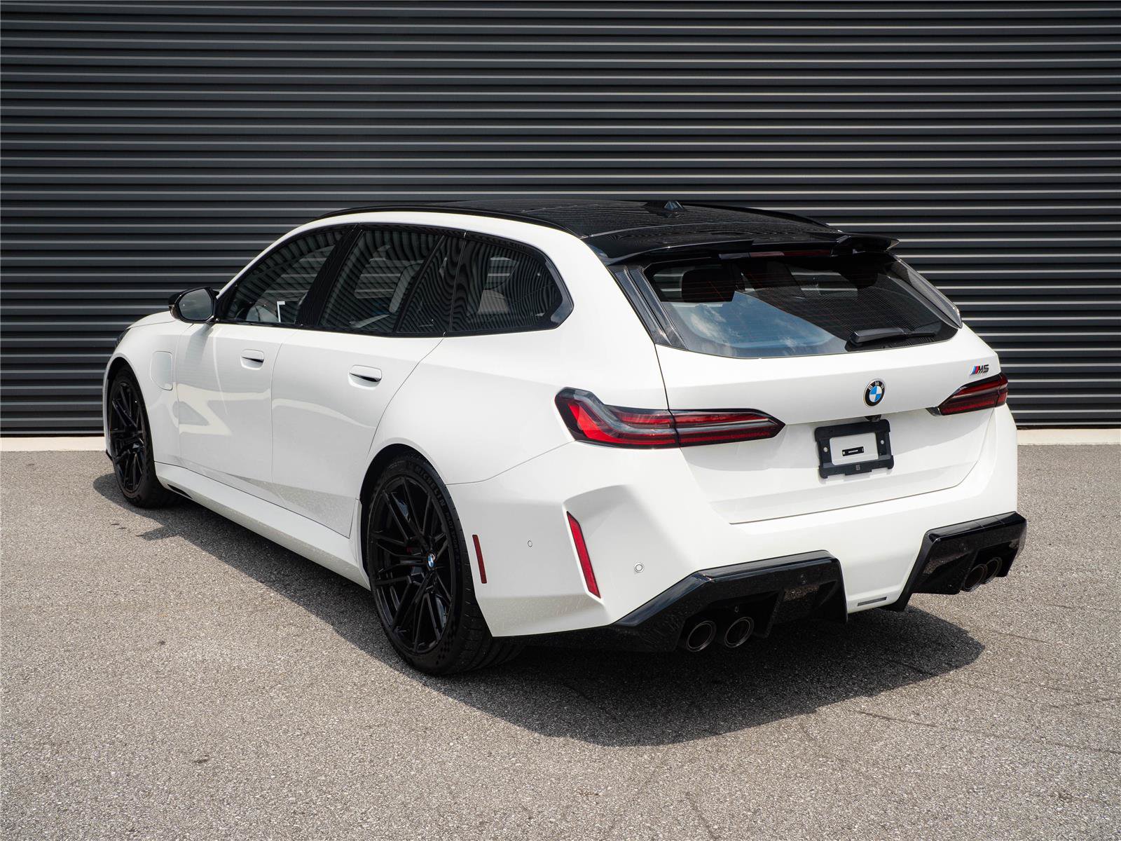 Used 2026 BMW M5 Touring w/ M Driver's Package AWD/4WD image 3