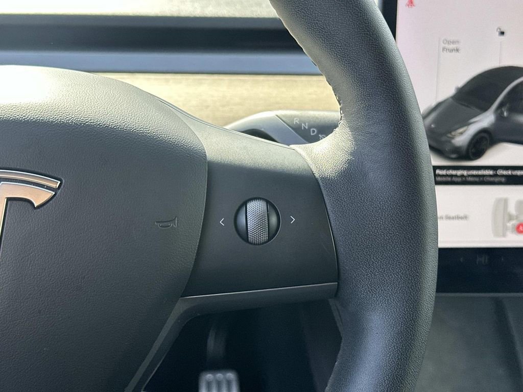 Used 2021 Tesla Model Y Performance image 17