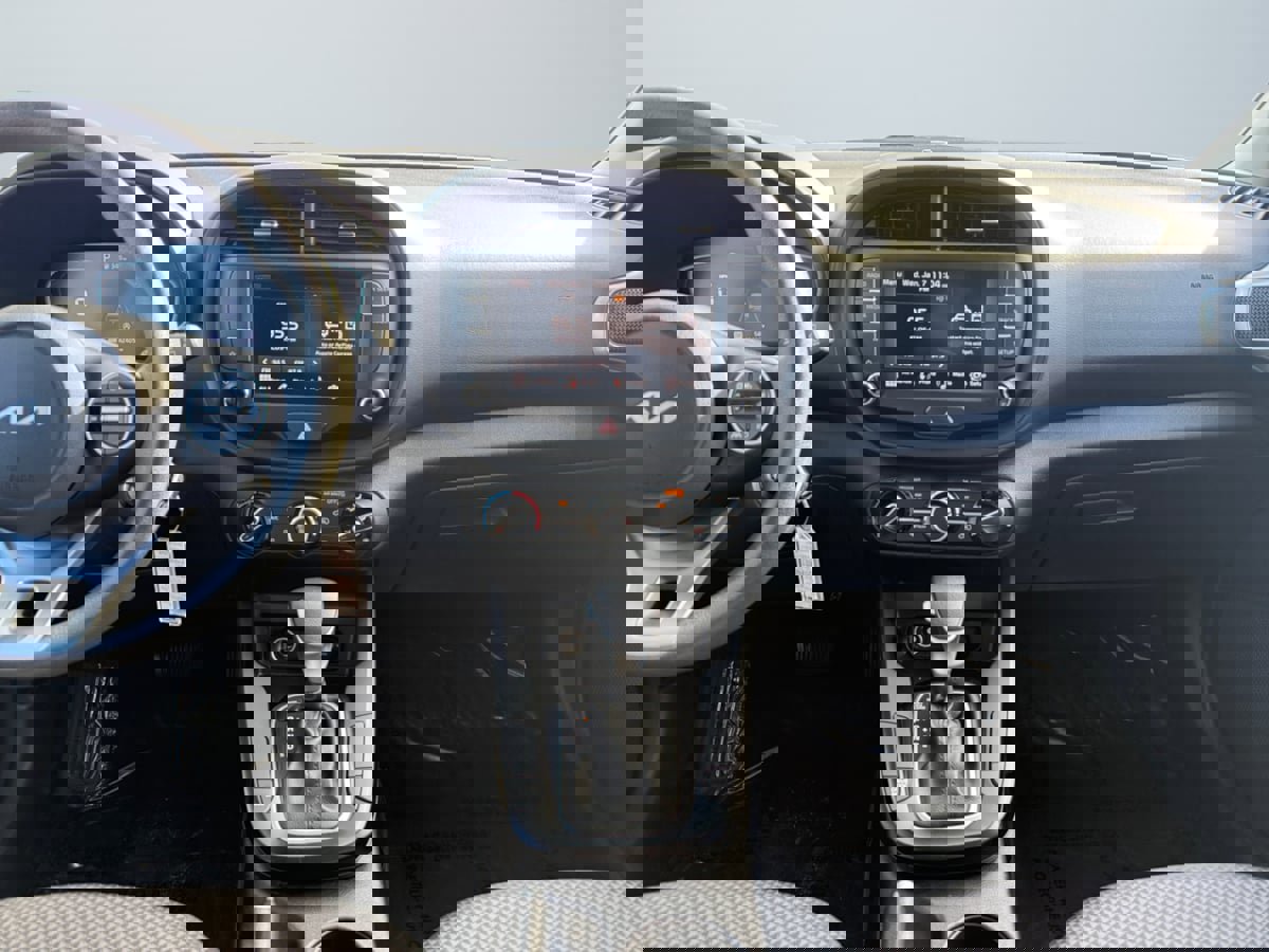 Used 2024 Kia Soul LX w/ Option Group 015 image 9