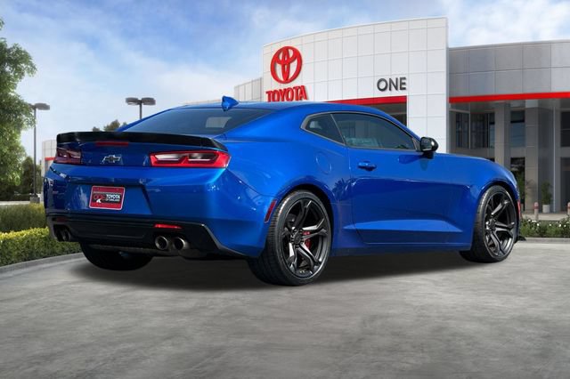 Used 2018 Chevrolet Camaro SS RWD image 4