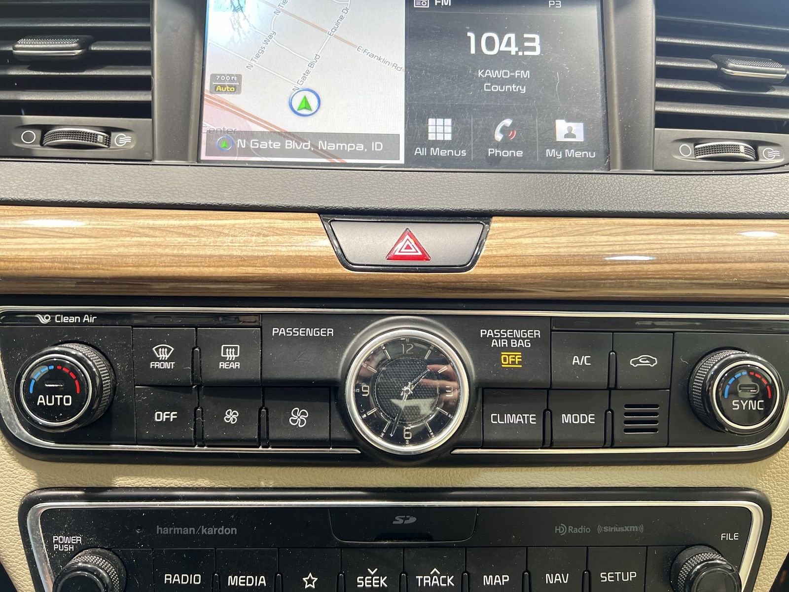 Used 2019 Kia Cadenza Technology image 19