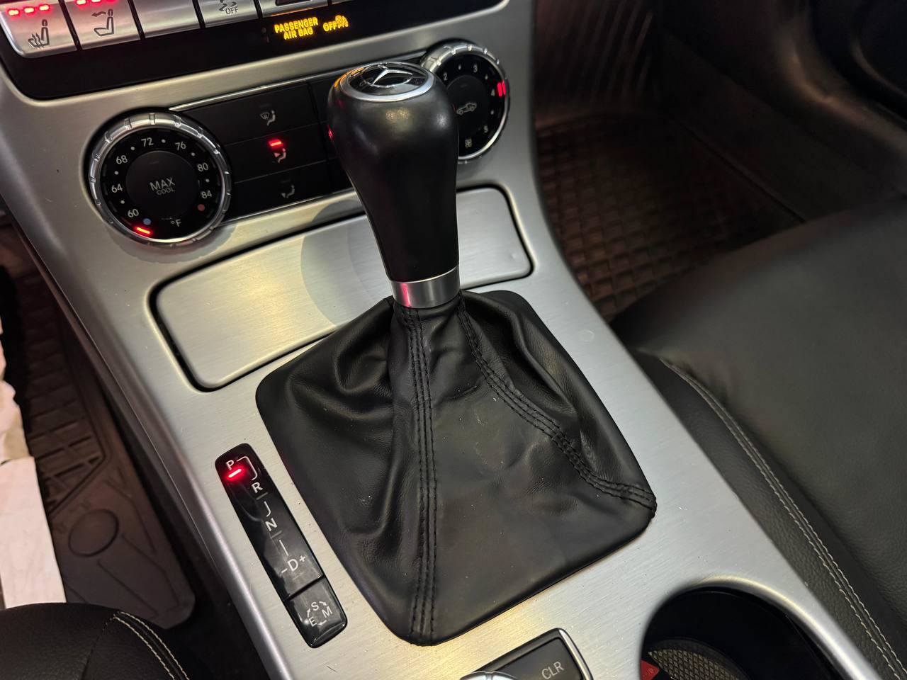 Used 2013 Mercedes-Benz SLK 250 image 25