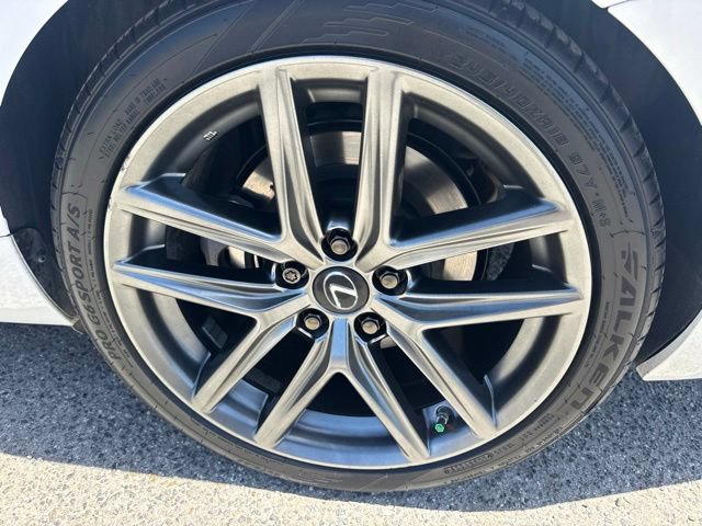 Used 2020 Lexus IS 350 F Sport w/ F Sport Package RWD image 11