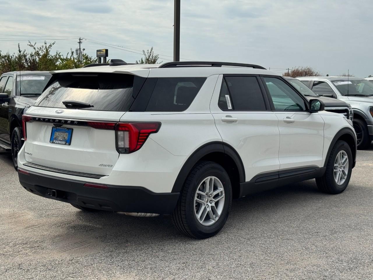 New 2026 Ford Explorer Active AWD/4WD image 3