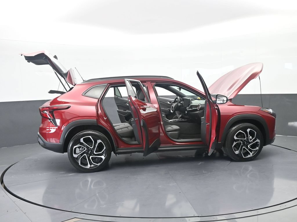 Used 2024 Chevrolet Trax RS w/ Sunroof Package FWD image 70
