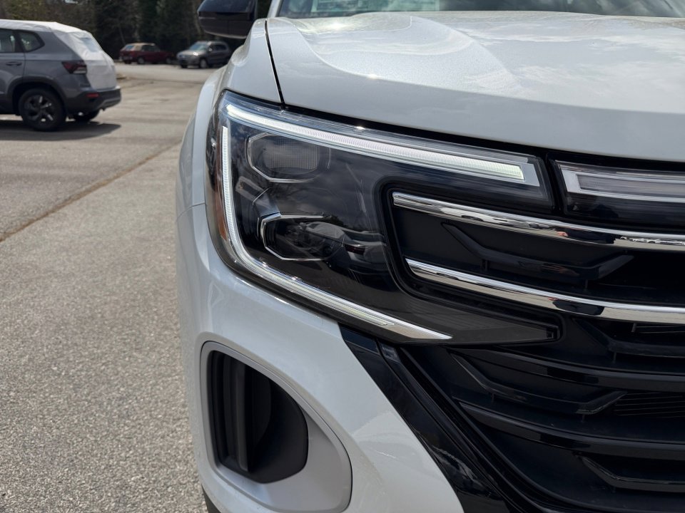 New 2026 Volkswagen Atlas Peak Edition AWD/4WD image 24