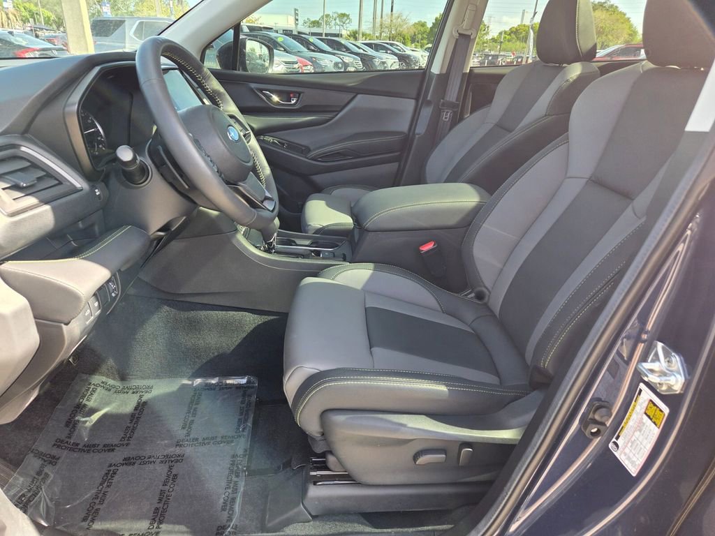 Used 2025 Subaru Ascent Onyx Edition w/ Onyx Package AWD/4WD image 4