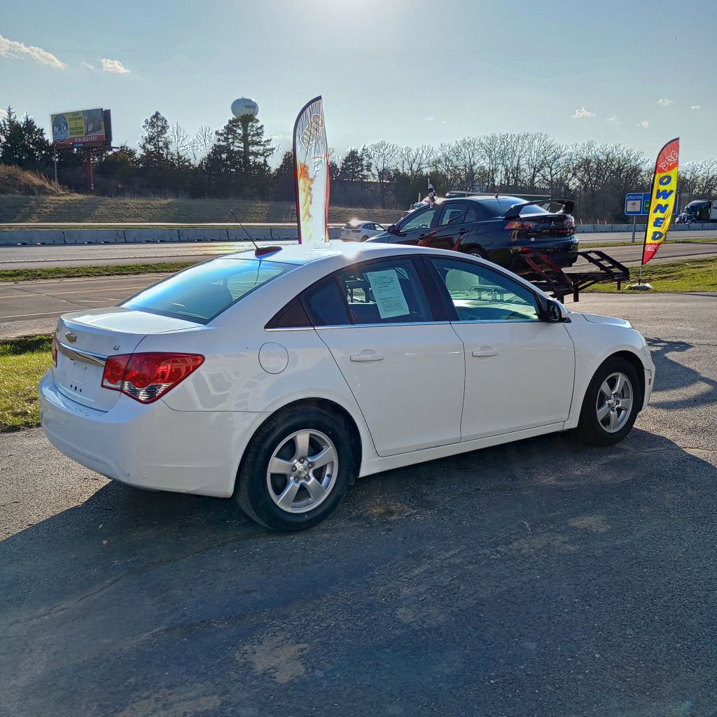 Used 2016 Chevrolet Cruze LT image 5