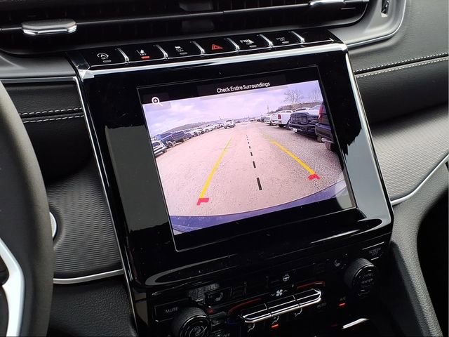New 2025 Jeep Grand Cherokee Altitude AWD/4WD image 21