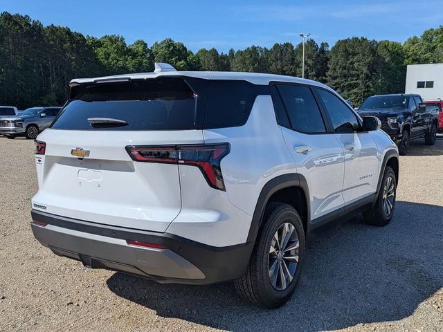 New 2026 Chevrolet Equinox LT FWD image 2