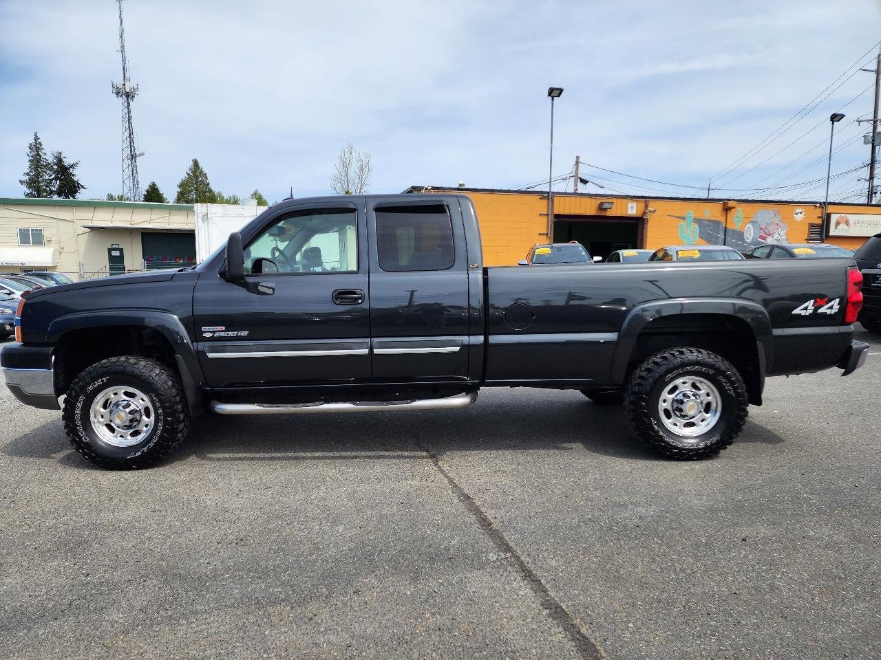 Used 2004 Chevrolet Silverado 2500 LT AWD/4WD image 9