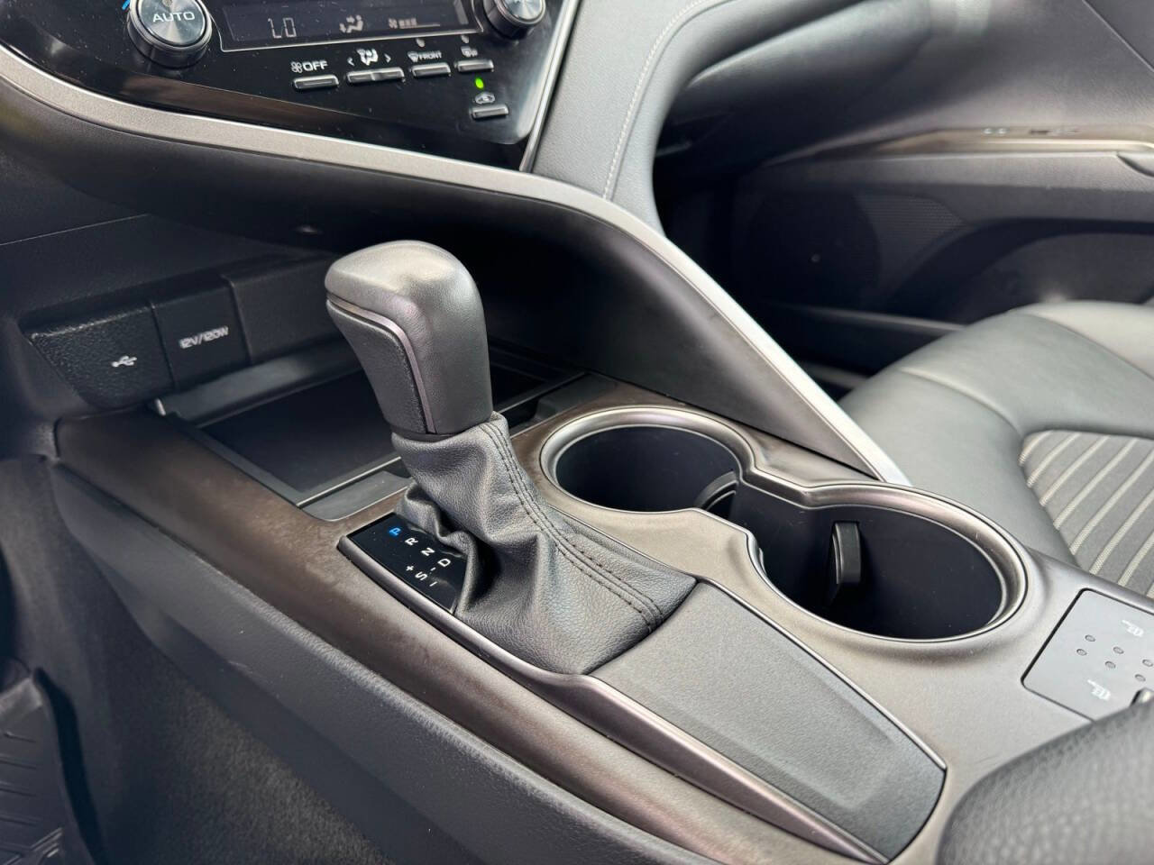 Used 2024 Toyota Camry SE FWD image 26
