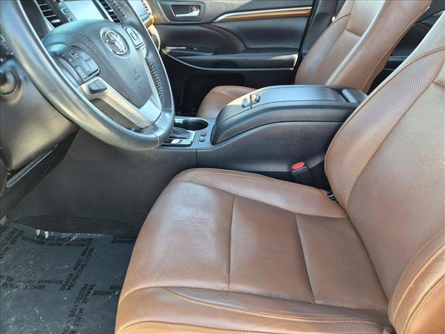 Used 2019 Toyota Highlander Limited FWD image 14