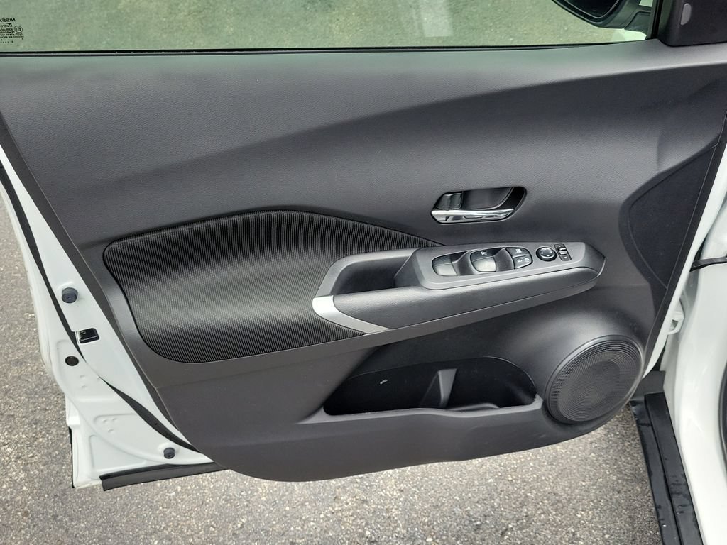 Used 2024 Nissan Kicks SV FWD image 17
