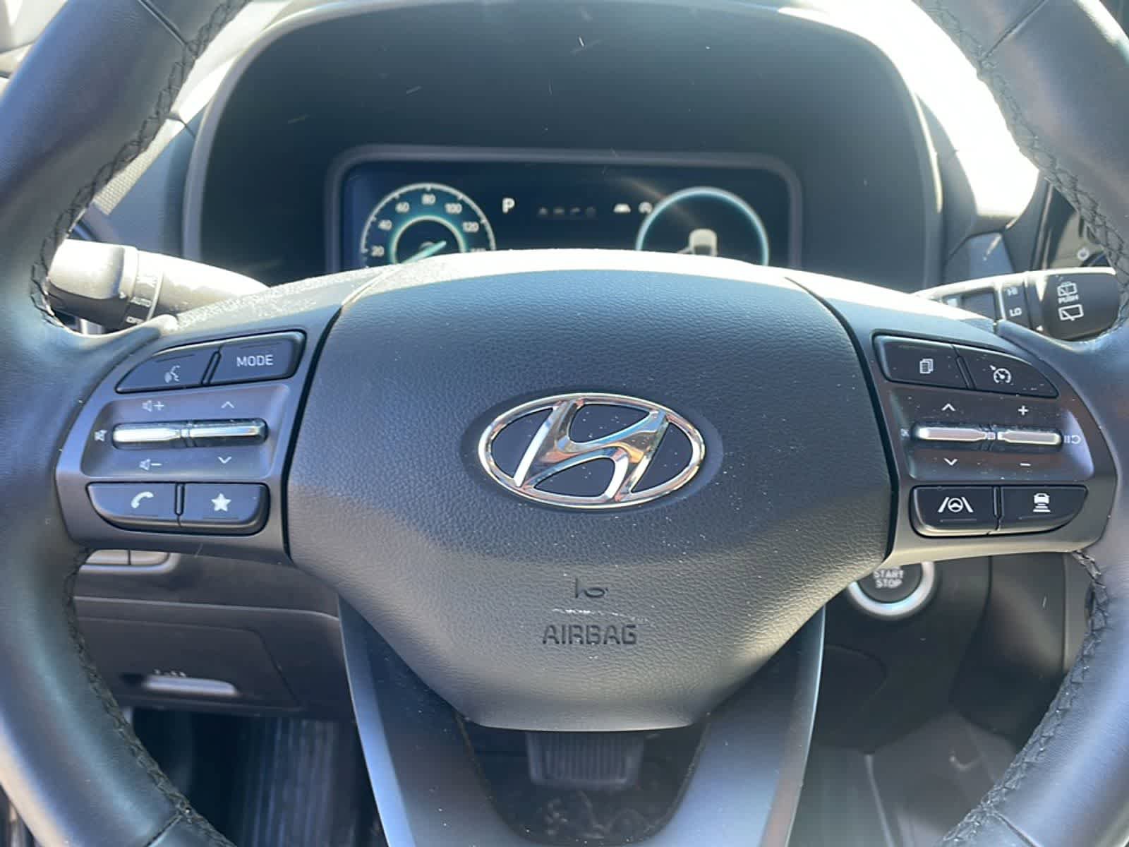 Used 2022 Hyundai Kona Limited AWD/4WD image 14