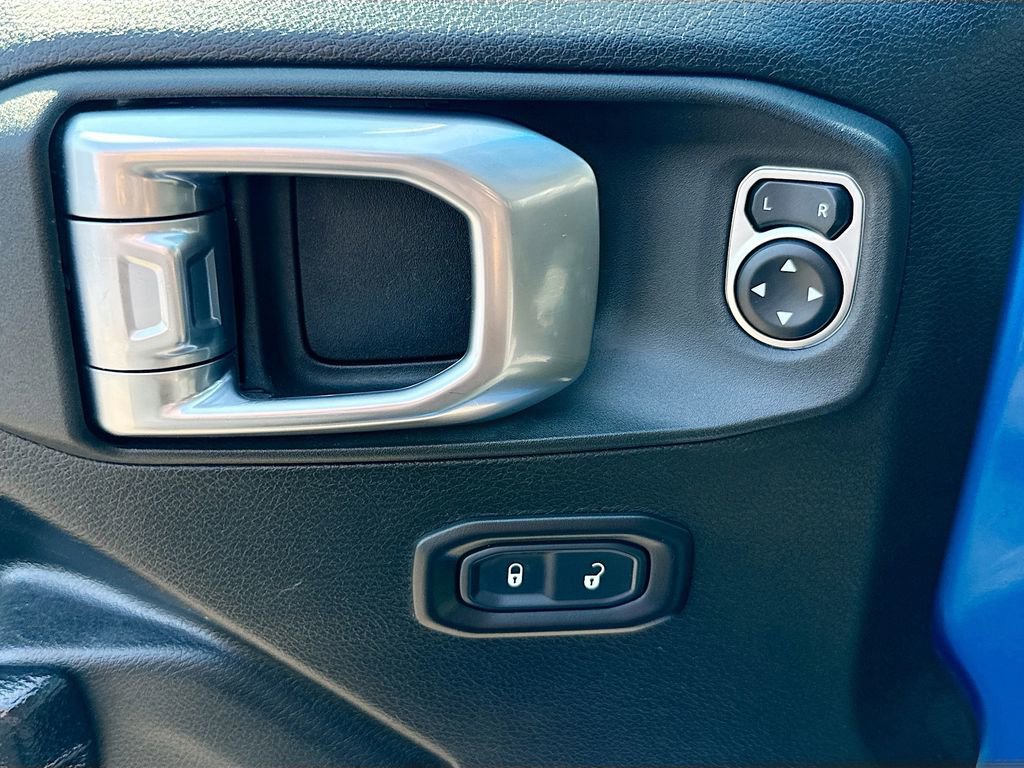 Used 2022 Jeep Wrangler Unlimited Sport image 19