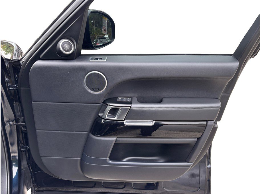 Used 2016 Land Rover Range Rover Supercharged image 48