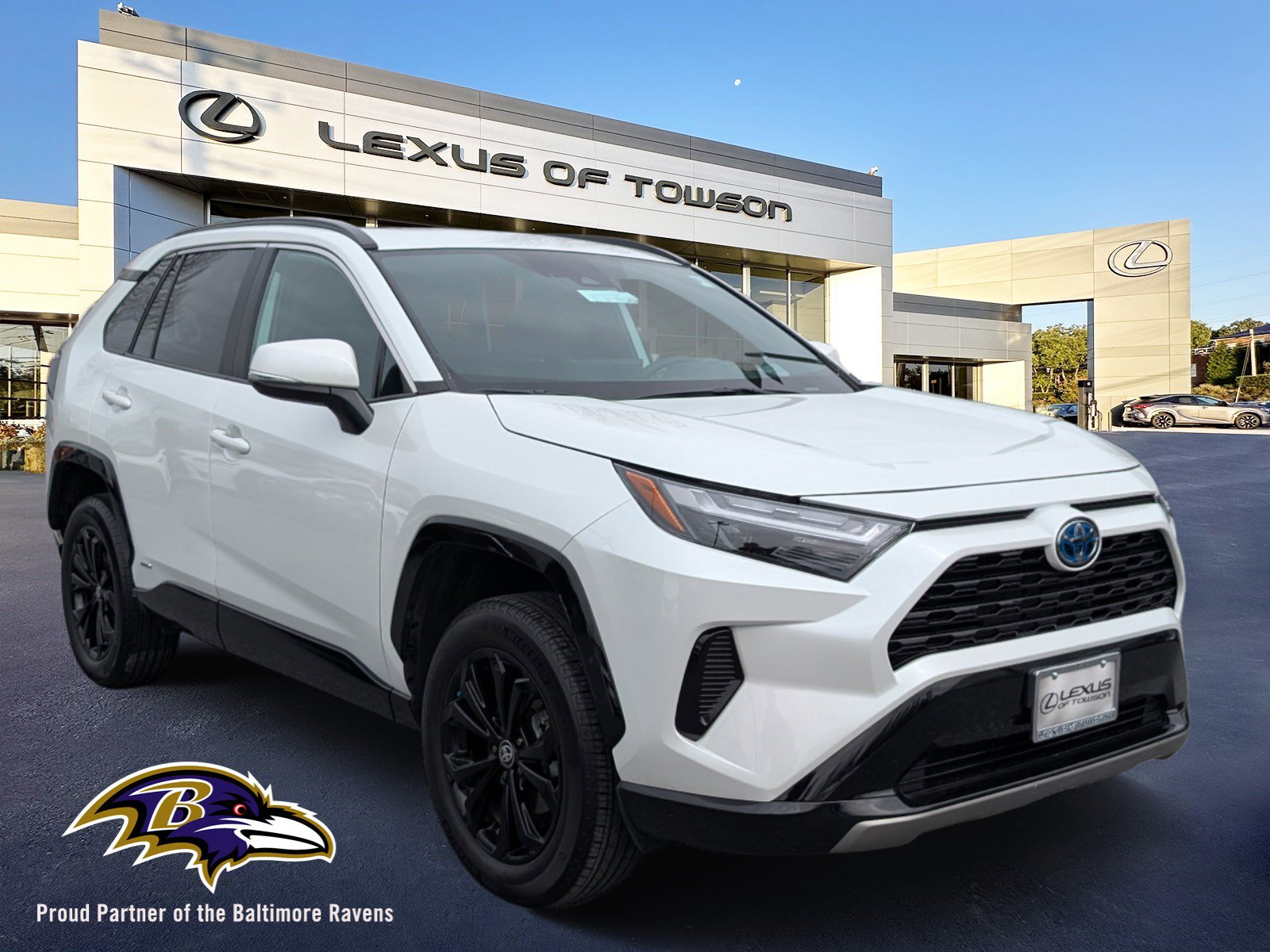 Used 2024 Toyota RAV4 SE w/ Convenience Package image 1