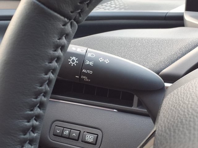 New 2026 Subaru Solterra AWD/4WD image 12