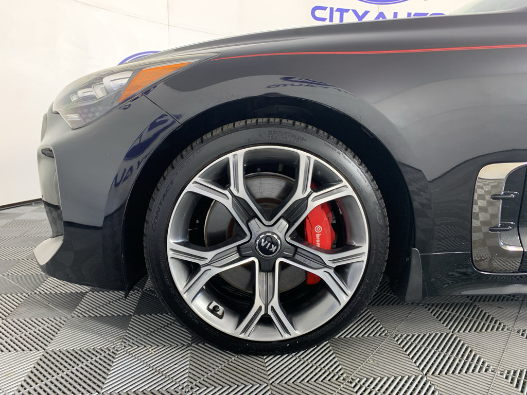 Used 2018 Kia Stinger GT2 AWD/4WD image 11