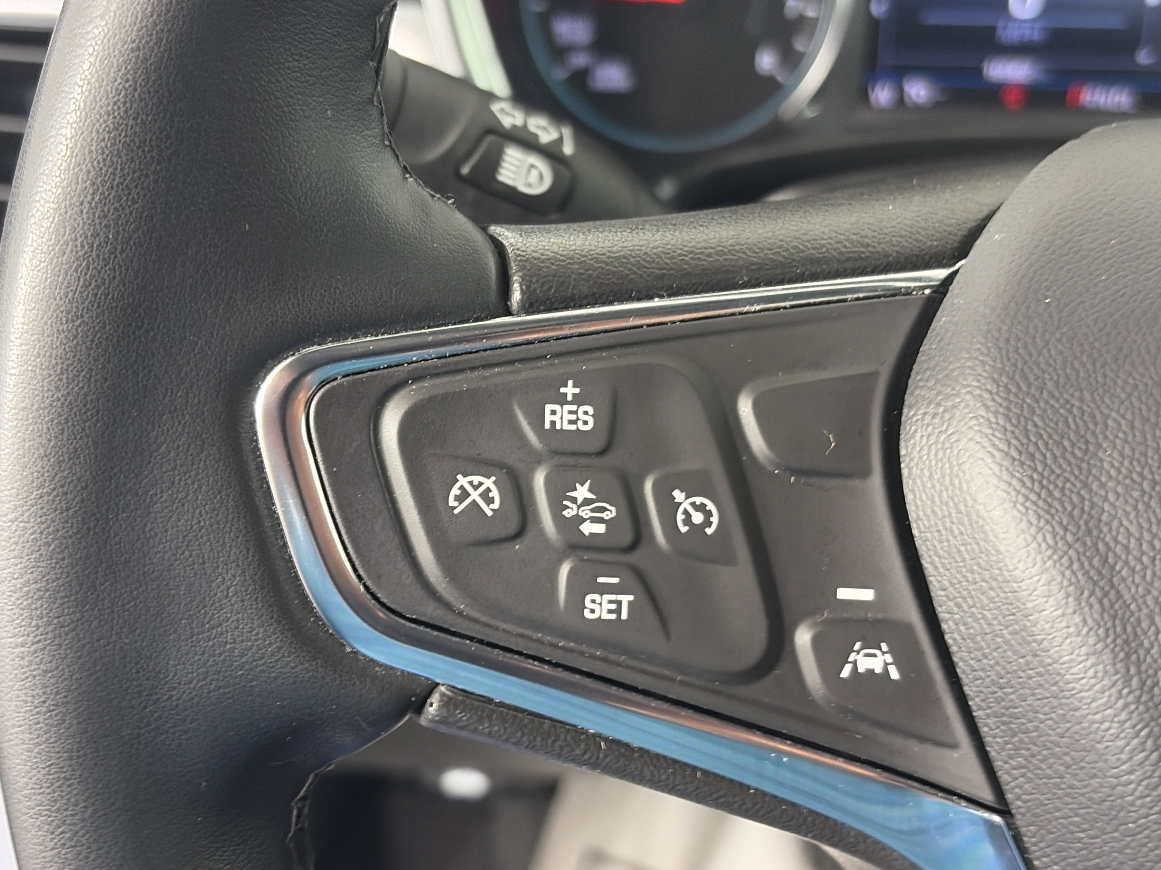 Used 2024 Chevrolet Equinox LT w/ LPO, Floor Liner Package image 32