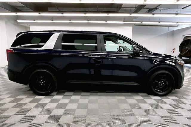 Used 2025 Kia Carnival image 15