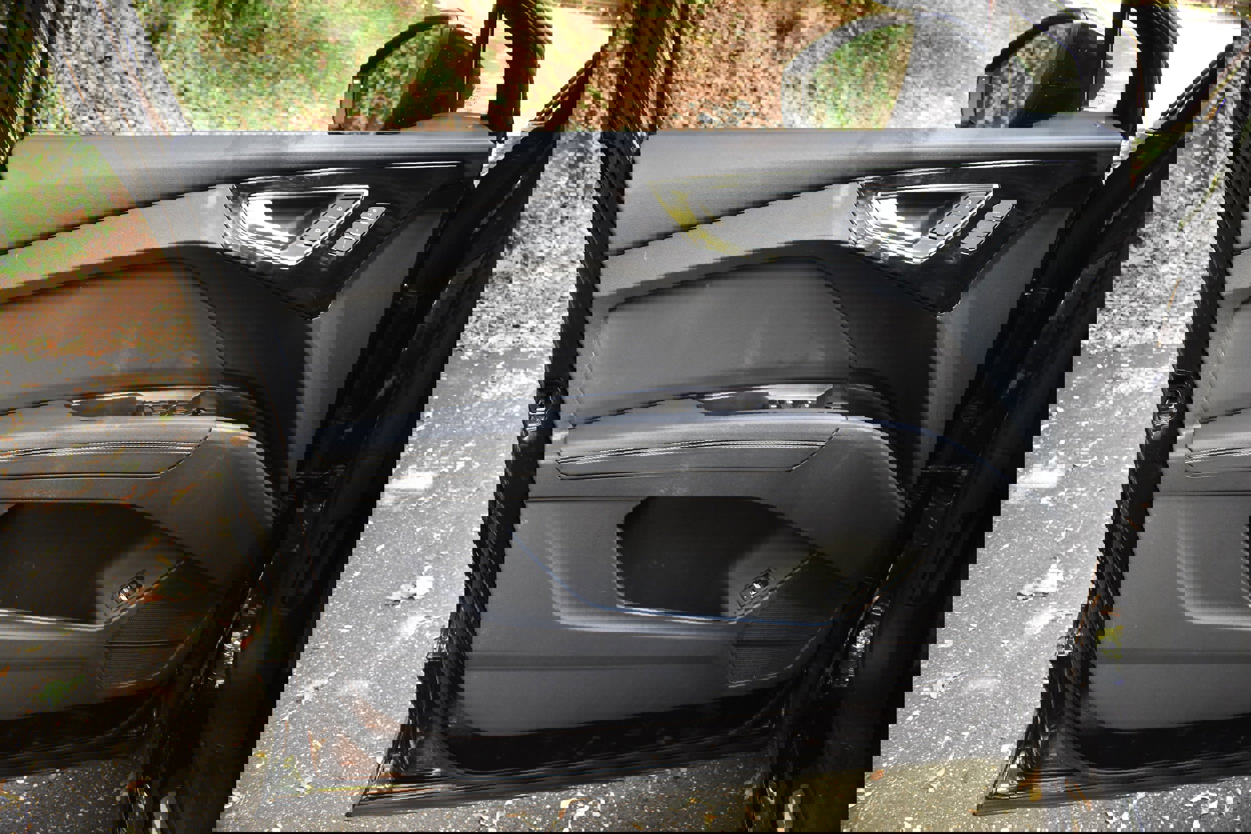 Used 2022 Audi Q4 e-tron Premium Plus w/ Premium Plus image 22