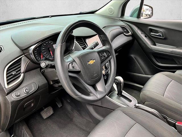 Used 2018 Chevrolet Trax LT FWD image 14