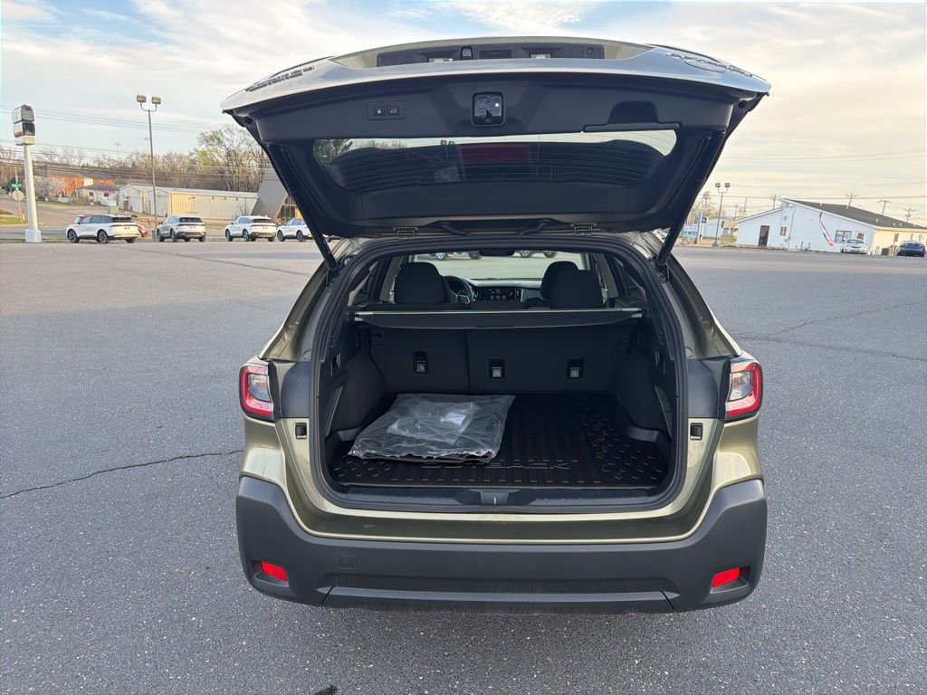 Certified 2025 Subaru Outback Premium image 16