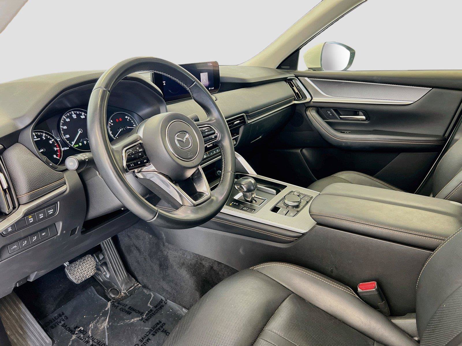 Used 2024 MAZDA CX-90 3.3 Turbo w/ Premium Package AWD/4WD image 11