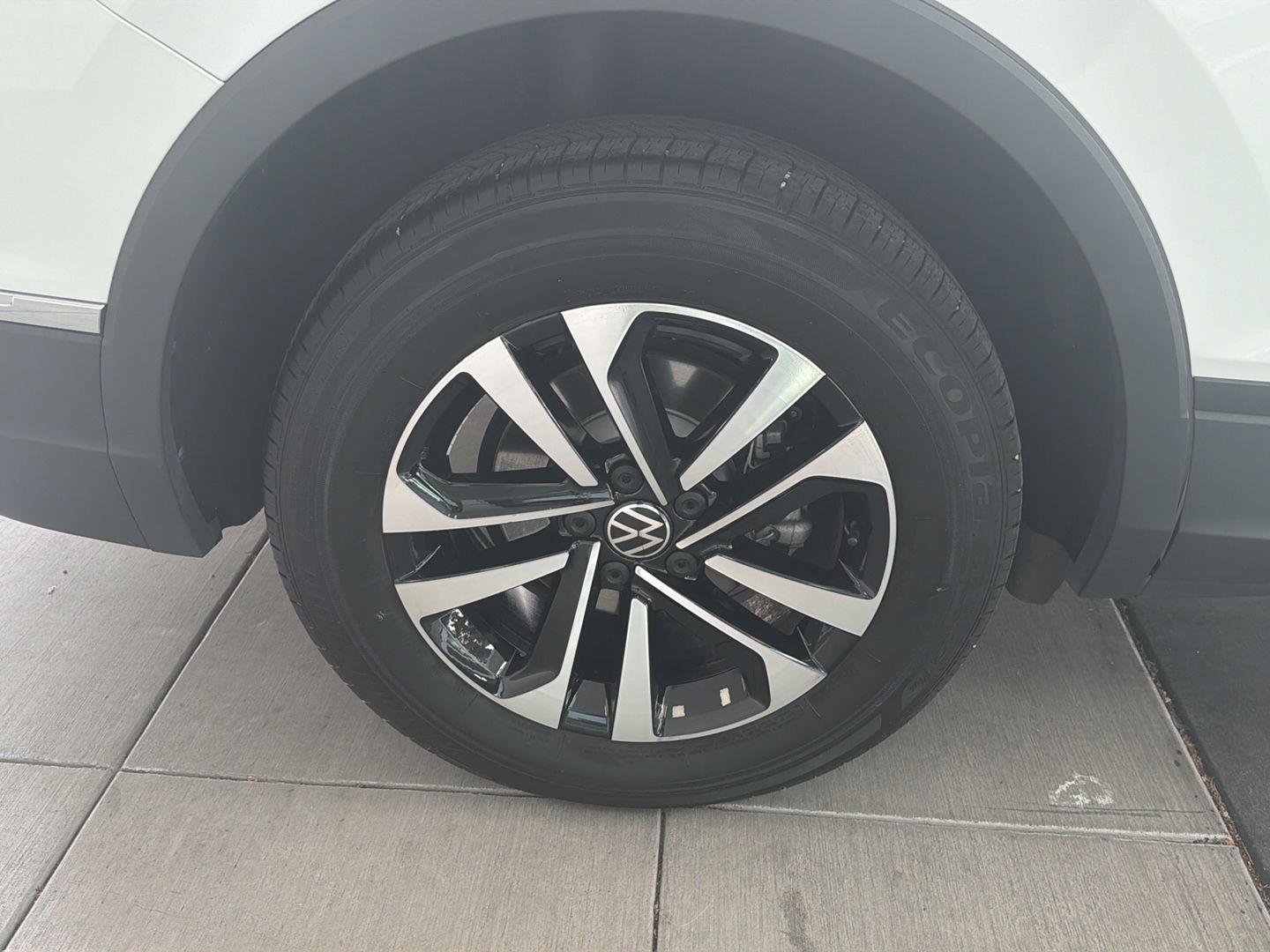 Certified 2022 Volkswagen Tiguan S image 11