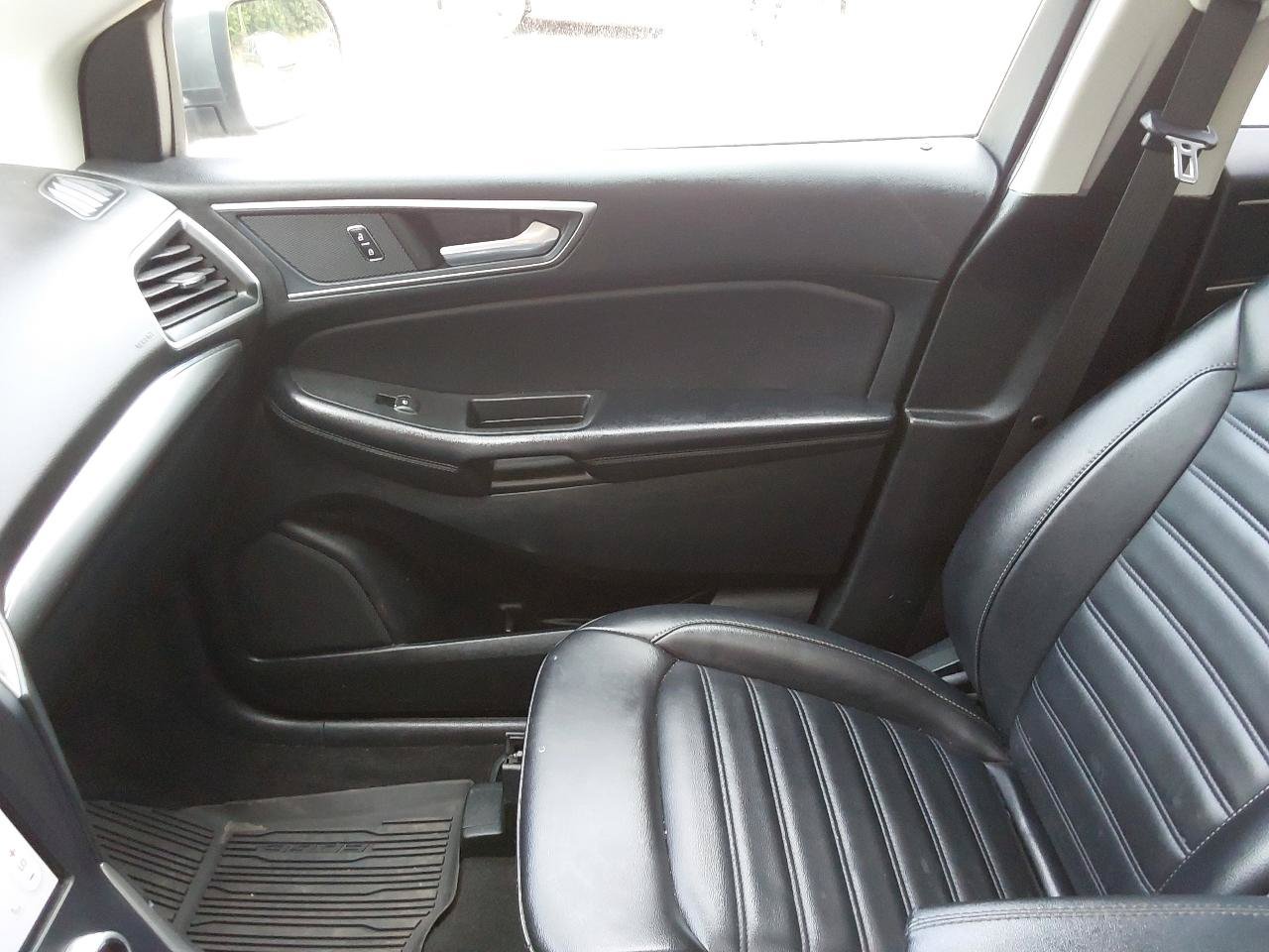 Used 2022 Ford Edge SEL w/ Convenience Package AWD/4WD image 12