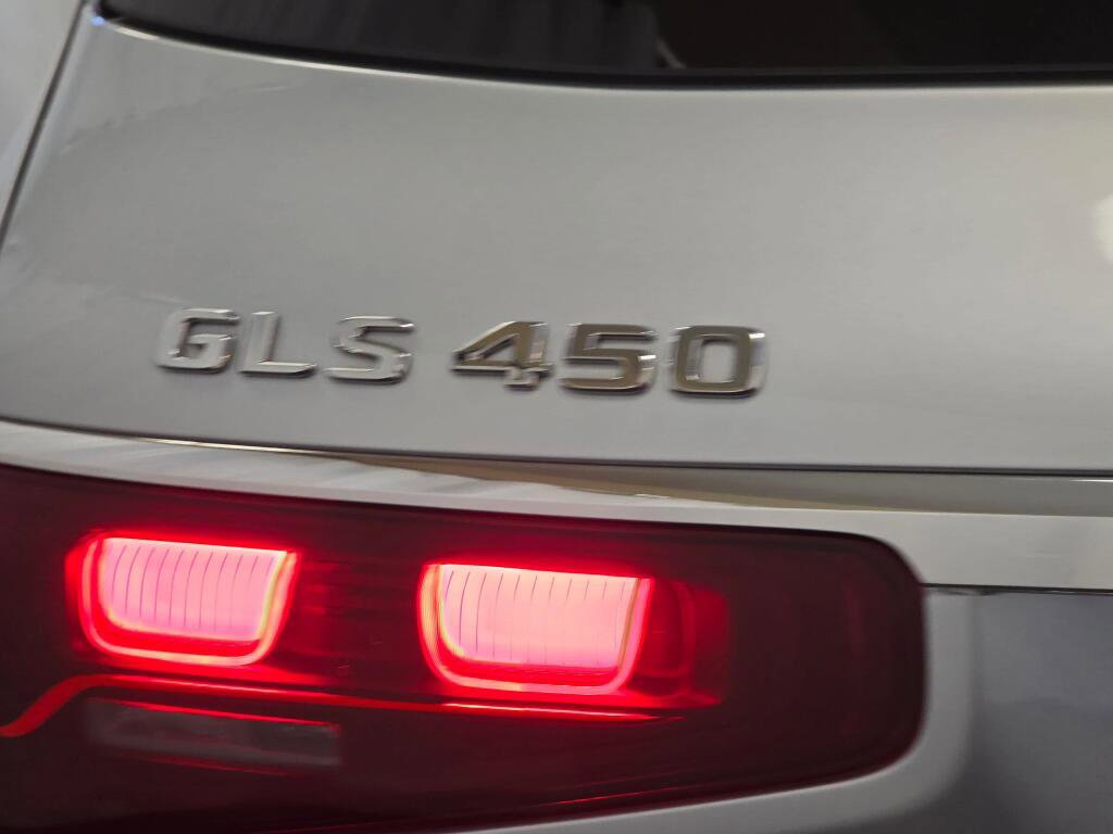 Used 2024 Mercedes-Benz GLS 450 4MATIC image 34