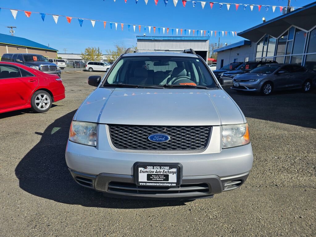 Used 2005 Ford Freestyle SE image 2