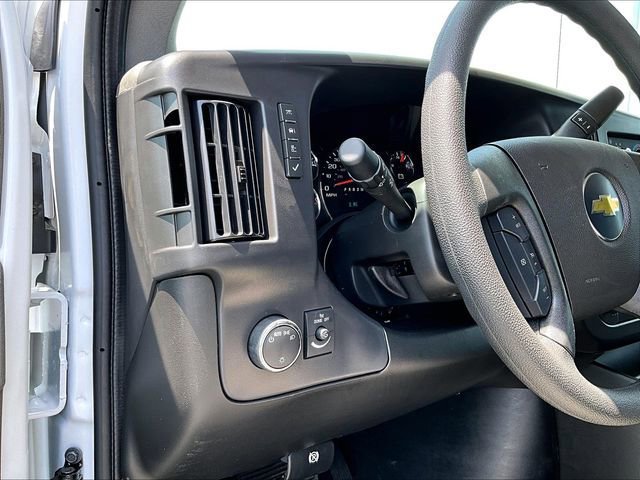 New 2026 Chevrolet Express 2500 w/ Driver Convenience Package RWD image 28