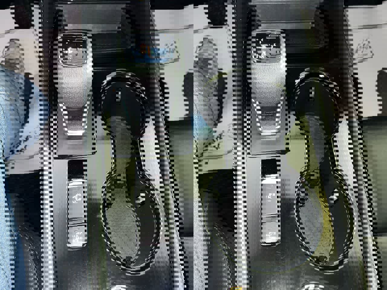 Used 2023 Nissan Rogue SL w/ SL Premium Package image 22