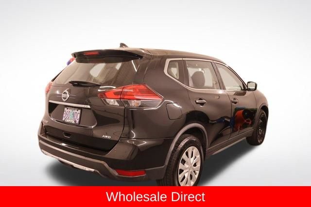 Used 2017 Nissan Rogue S AWD/4WD image 2