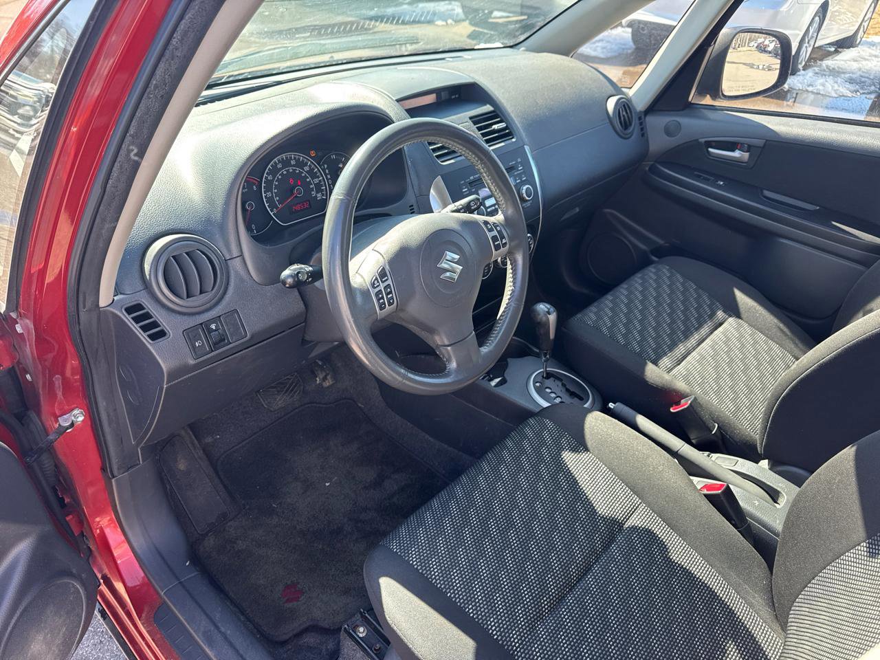 Used 2008 Suzuki SX4 AWD Hatchback w/ Touring Pkg image 11